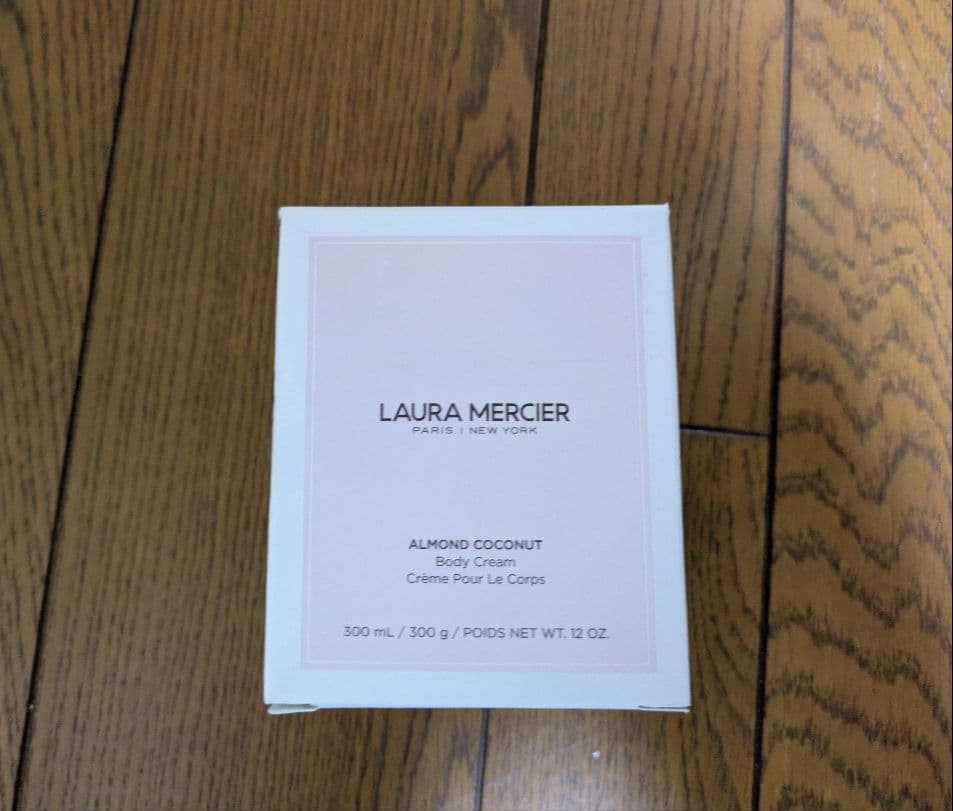 LAURA MERCIER アーモンドココナッツ ボディクリーム 300g