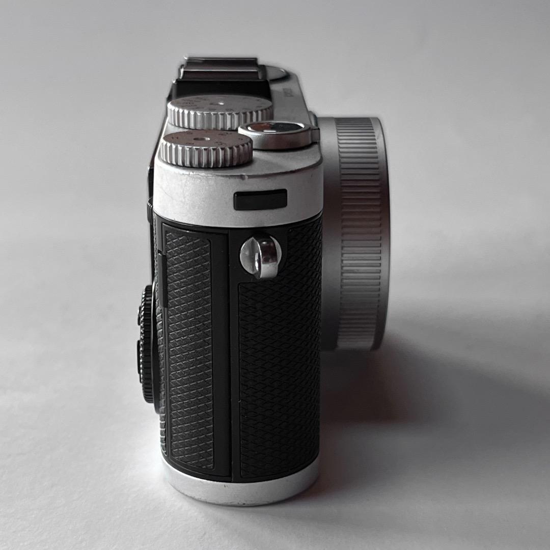ライカ LEICA X2シルバー＋LEICA EVF2（本革ハーフケース・他）