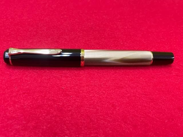未使用品 ペリカン万年筆 クラシック M200 マーブルブラウン EF 即日配送