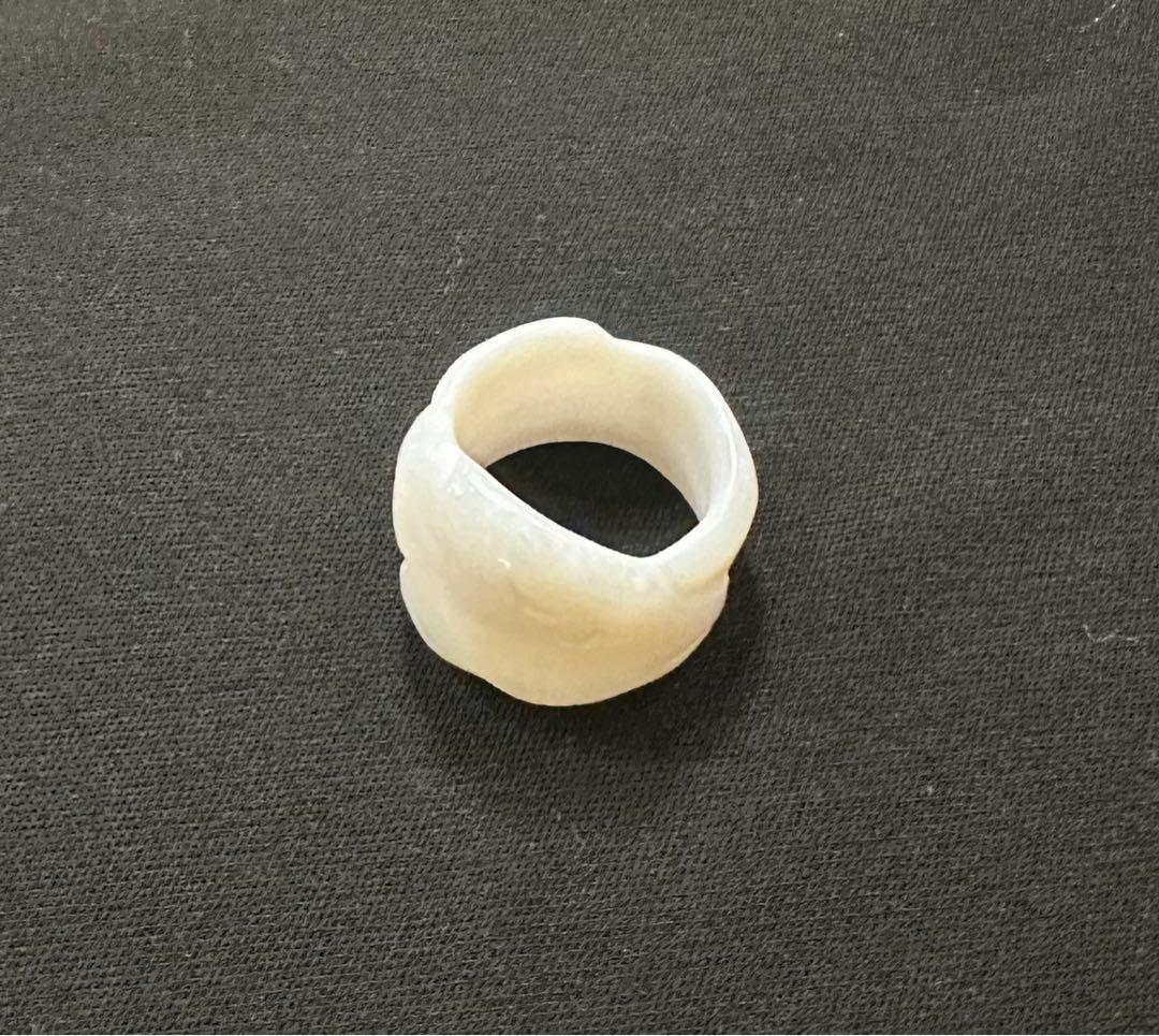 2024.3最新作品　白イルカ指輪