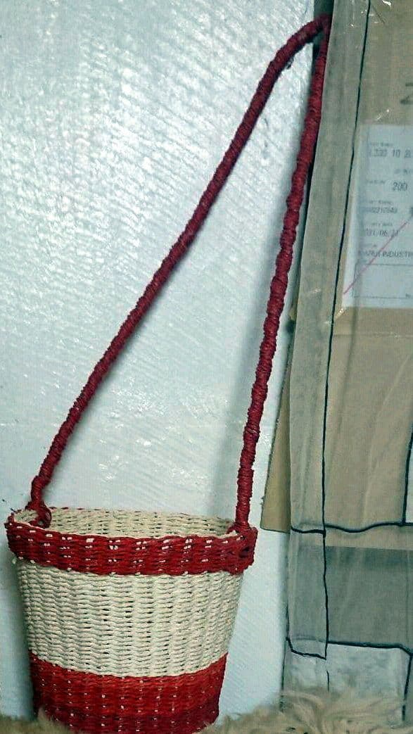 東欧ハンギンクバスケット     アンティークかご       昭和レトロかご