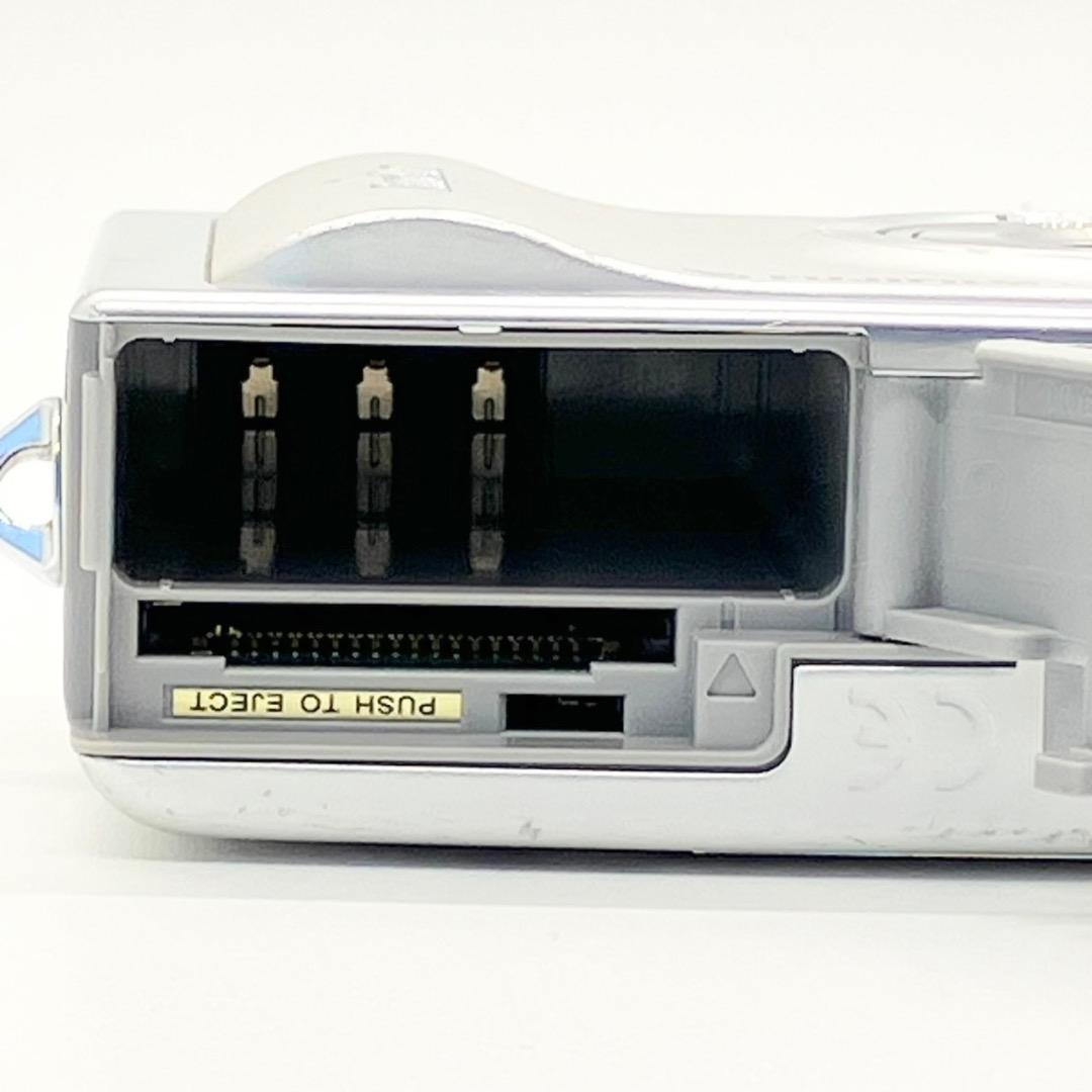 ⭐️名機CCDモデル⭐️FUJIFILM FinePix F10 シルバー 匿名