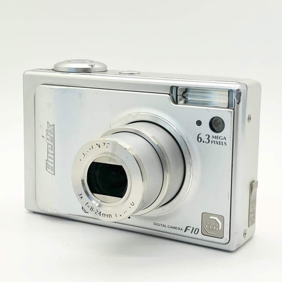 ⭐️名機CCDモデル⭐️FUJIFILM FinePix F10 シルバー 匿名