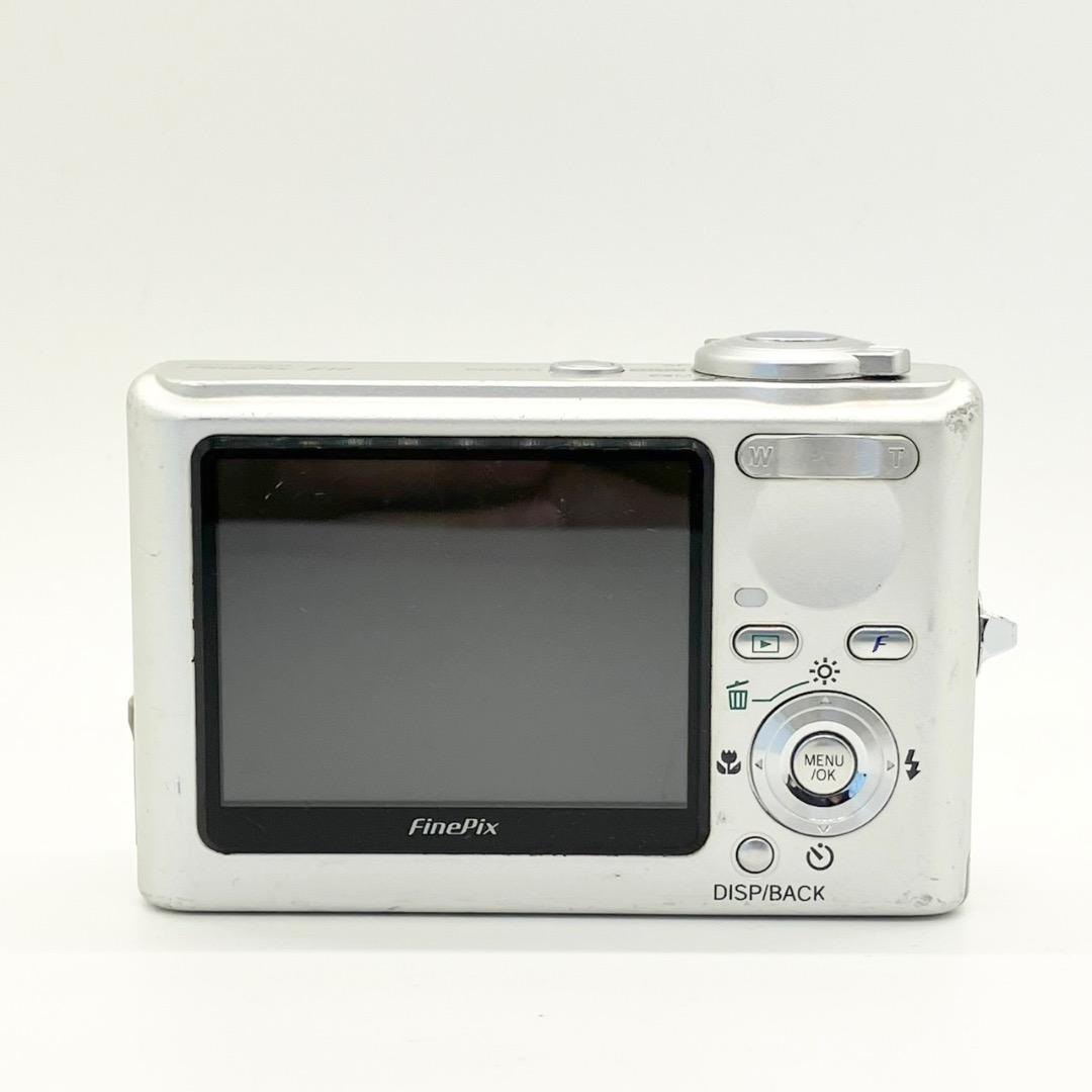 ⭐️名機CCDモデル⭐️FUJIFILM FinePix F10 シルバー 匿名