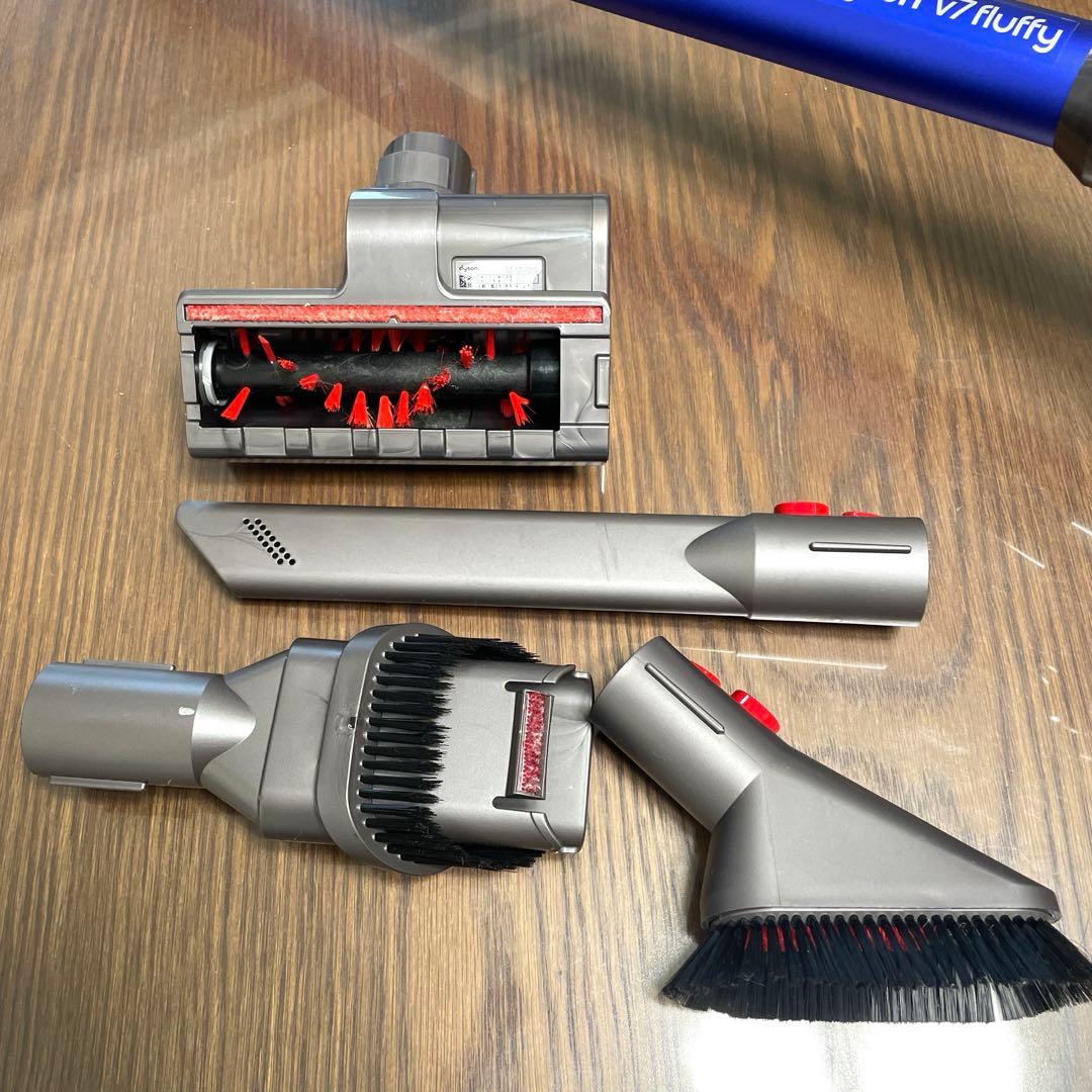 Dyson V7 Fluffy コードレス掃除機 9点セット説明書・保証書付き