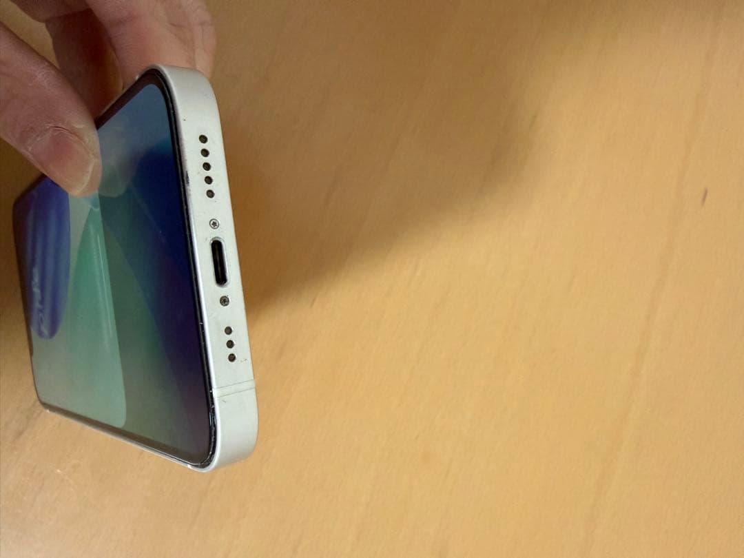 Apple iPhone 12 本体 ホワイト　ケースや充電器の付属品あり