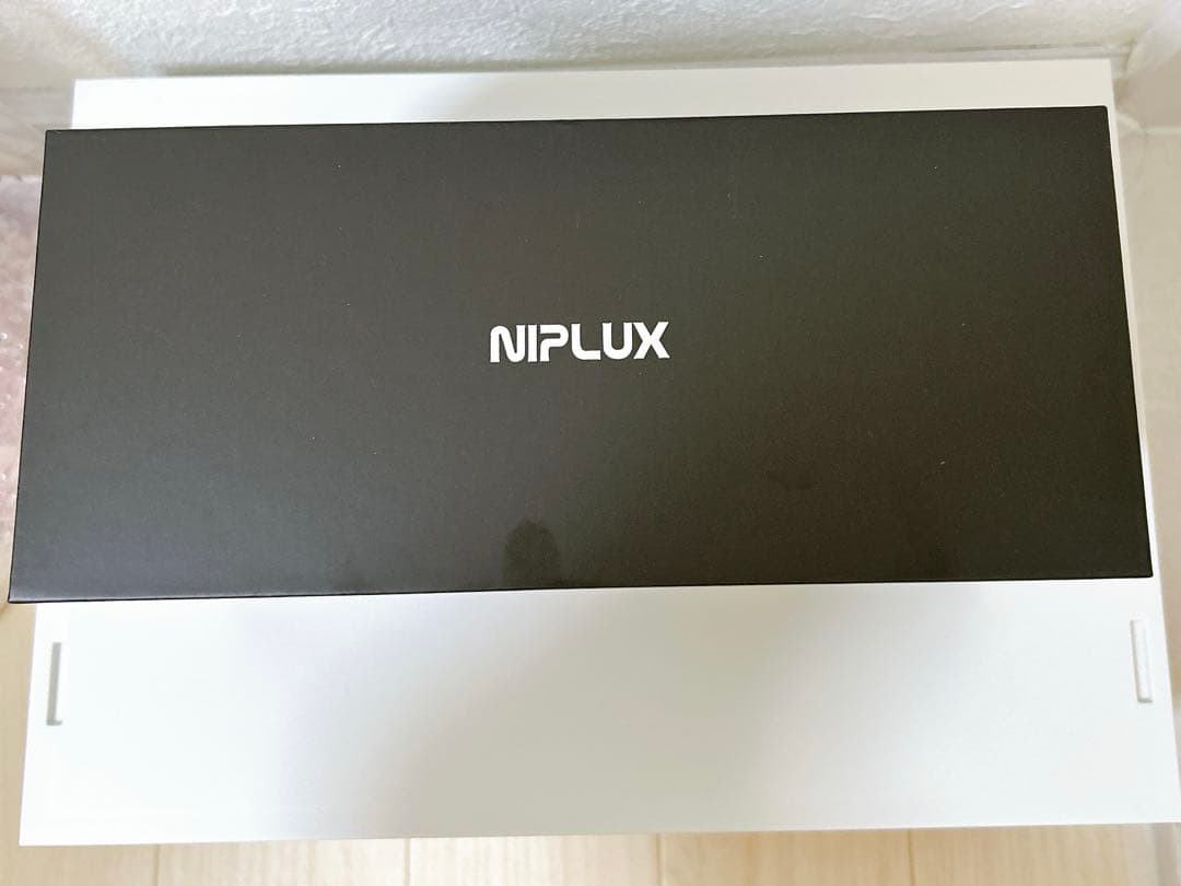 NIPLUX EMS EYE RELAX 目もとマッサージャー