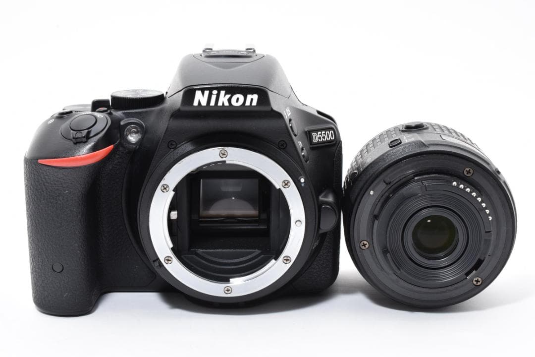 《 美品 》　ニコン　Nikon D5500 レンズセット　動作確認済み