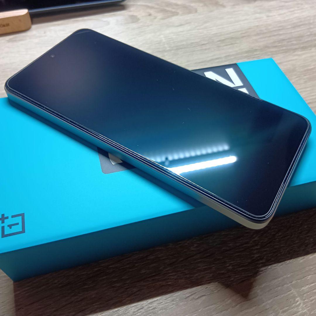 ほぼ新品同様 OnePlus Nord CE5 ホワイト オマケ付き