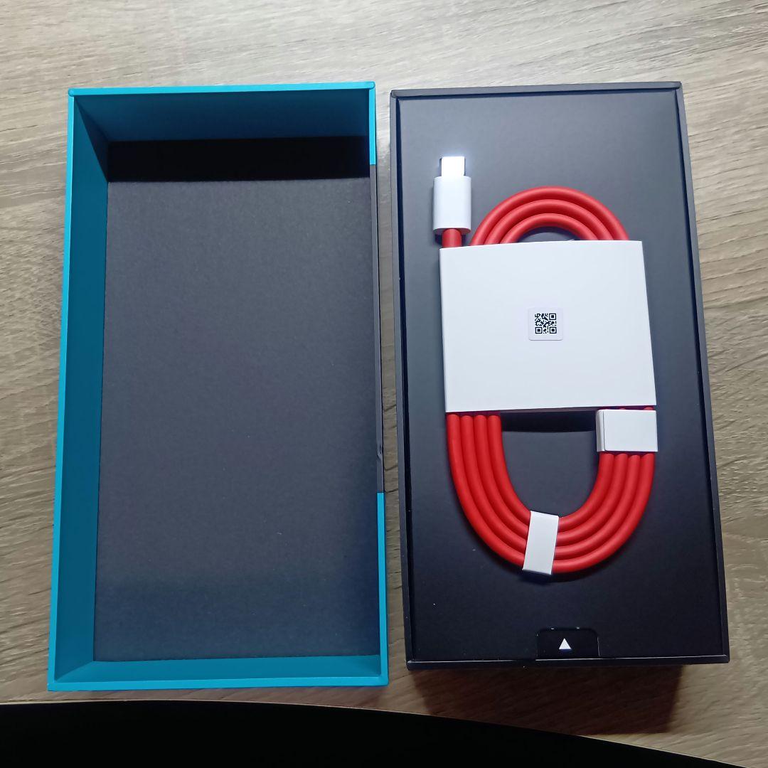 ほぼ新品同様 OnePlus Nord CE5 ホワイト オマケ付き