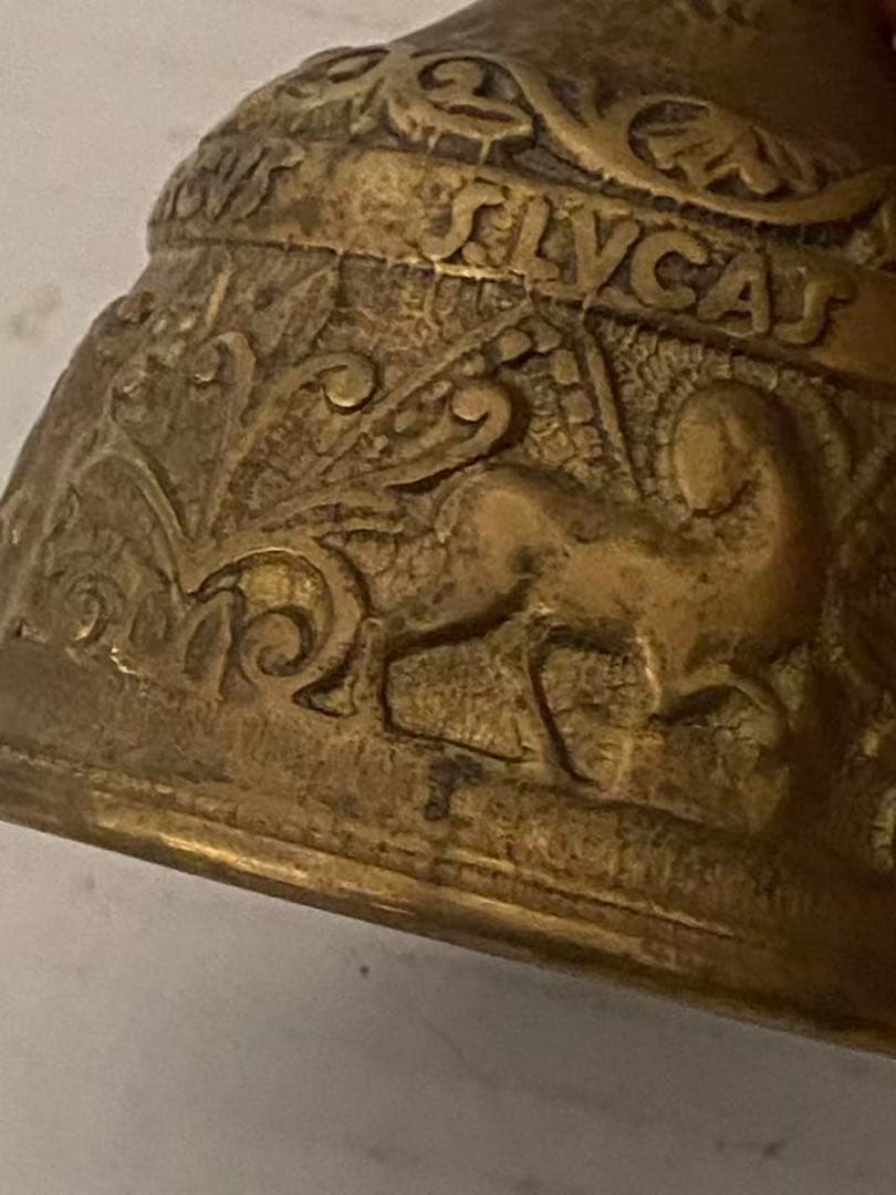 動物デザインの真鍮製 聖堂鐘 浄化 時代物