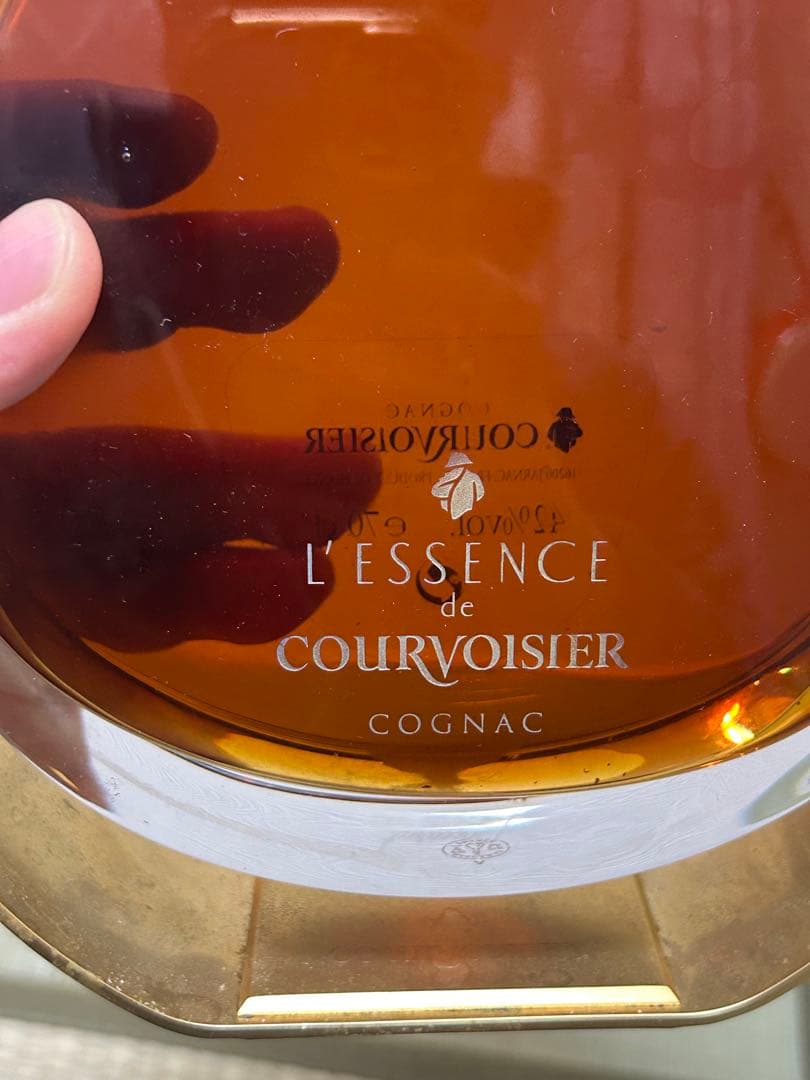 COURVOISIER ブランデー ボックス付きクルボアジェ エッセンス42%