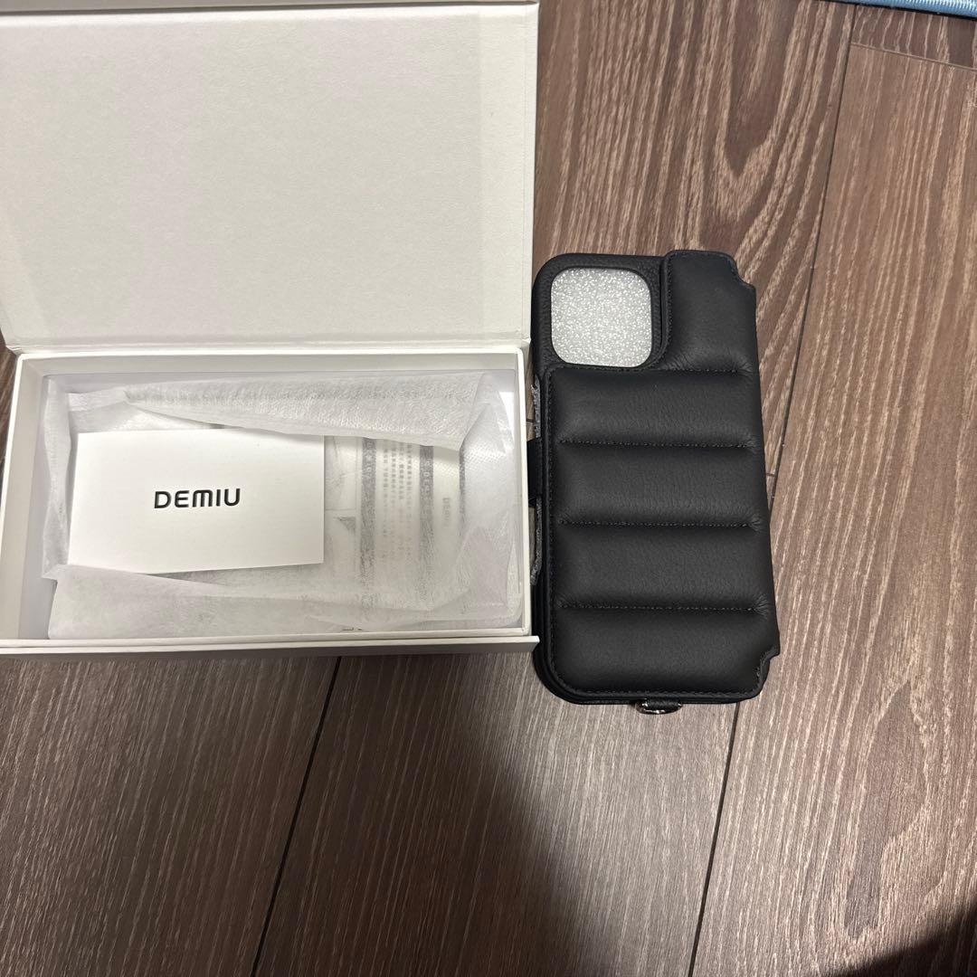 DEMIIU ブラック 手帳型ケース　iPhone16Pro Max