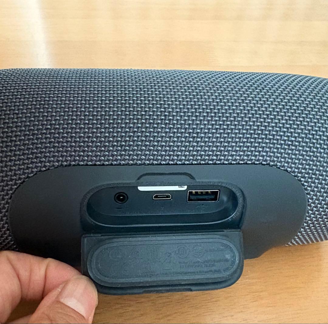 JBL Charge ワイヤレススピーカー