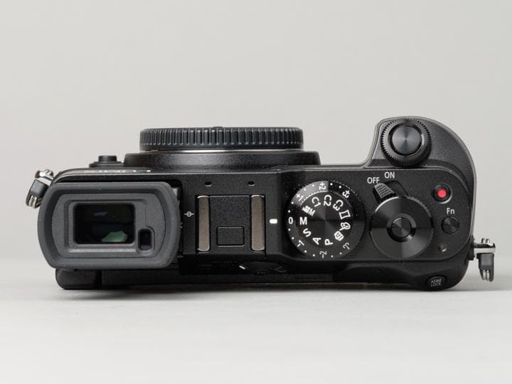 シャッター895回 Panasonic LUMIX GX8 ボディ