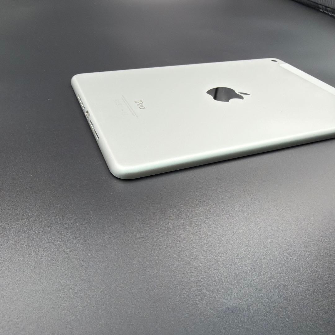 Apple iPad mini 第4世代 128GB セルラーモデル シルバー