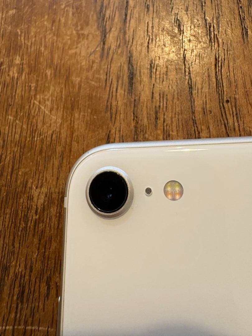 Apple iPhone SE (第3世代) 128GB スターライト