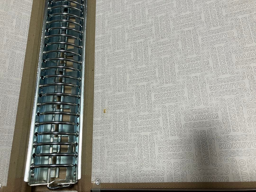 コクヨ　バインダー　まとめ売り　B5サイズ7冊　A4サイズ1冊