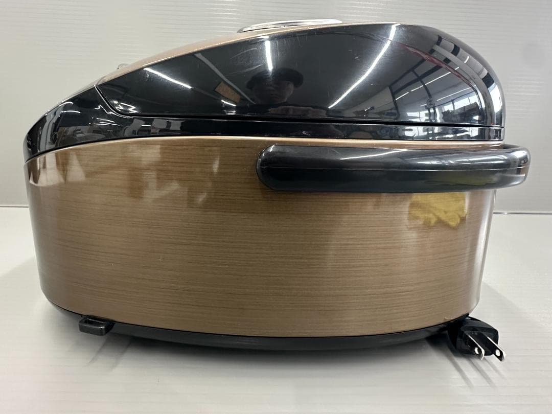 TIGER　炊飯器　IH炊飯ジャー　JKT-M100　2020年製