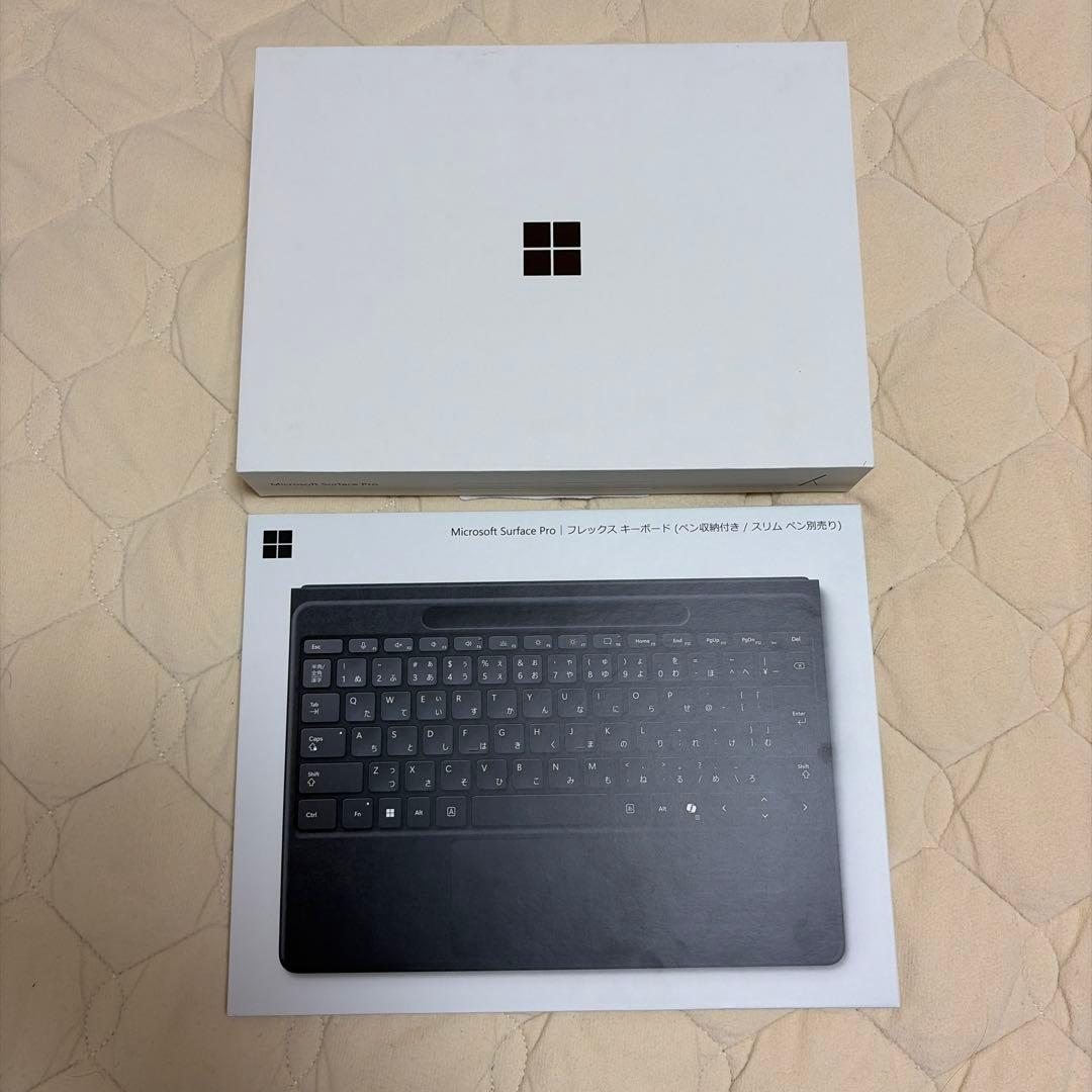 Surface Pro 第11世代 プラチナ 有機EL 箱付き【キーボード付】