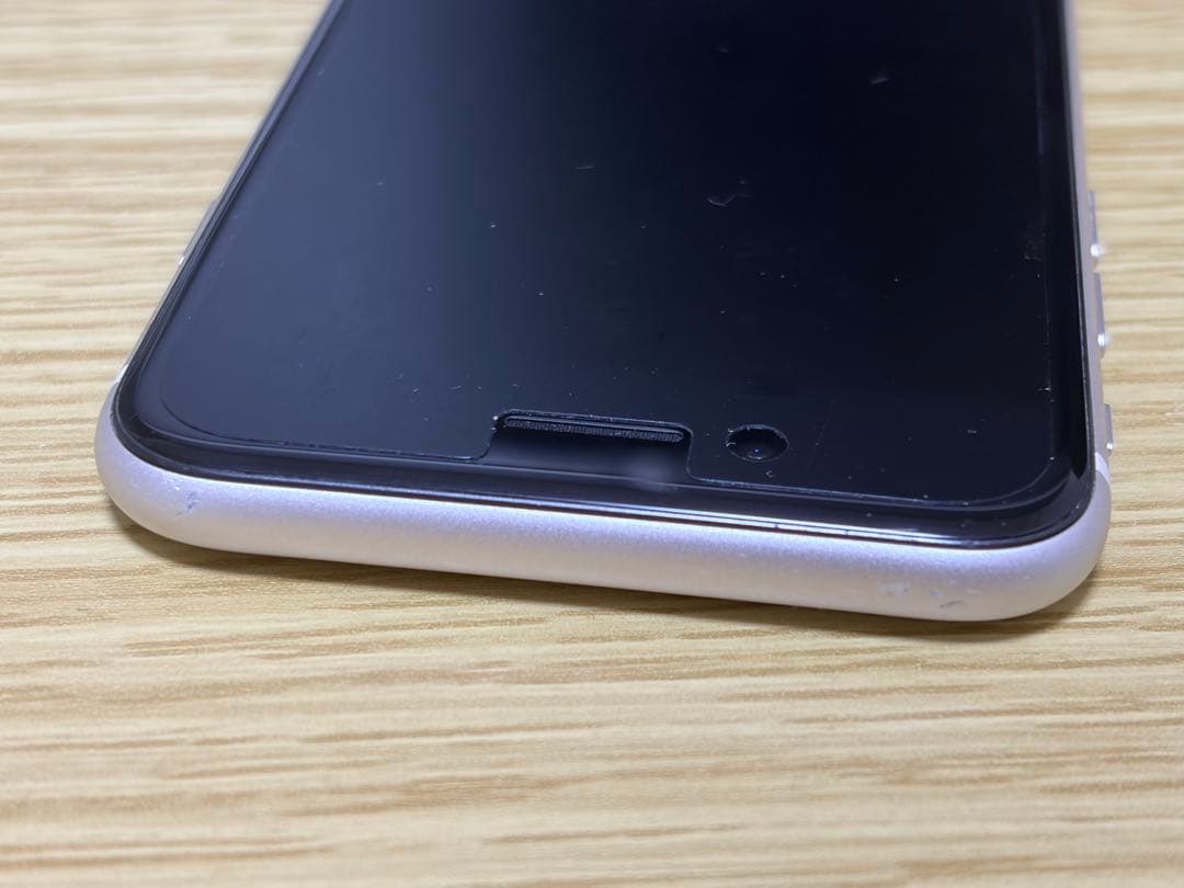 iPhone SE 第3世代 ホワイト 本体 USB-Cケーブル付き
