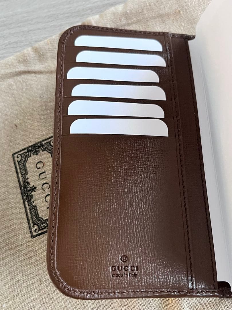 GUCCI iPhone15 手帳型ケース　新品　未使用