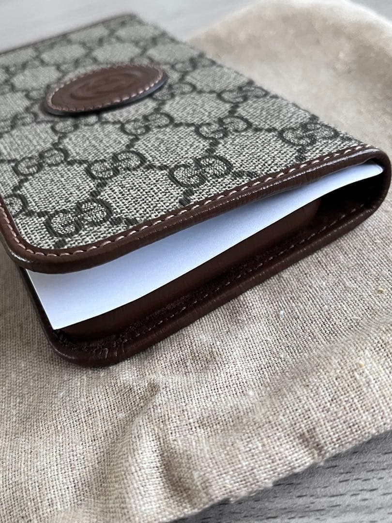 GUCCI iPhone15 手帳型ケース　新品　未使用