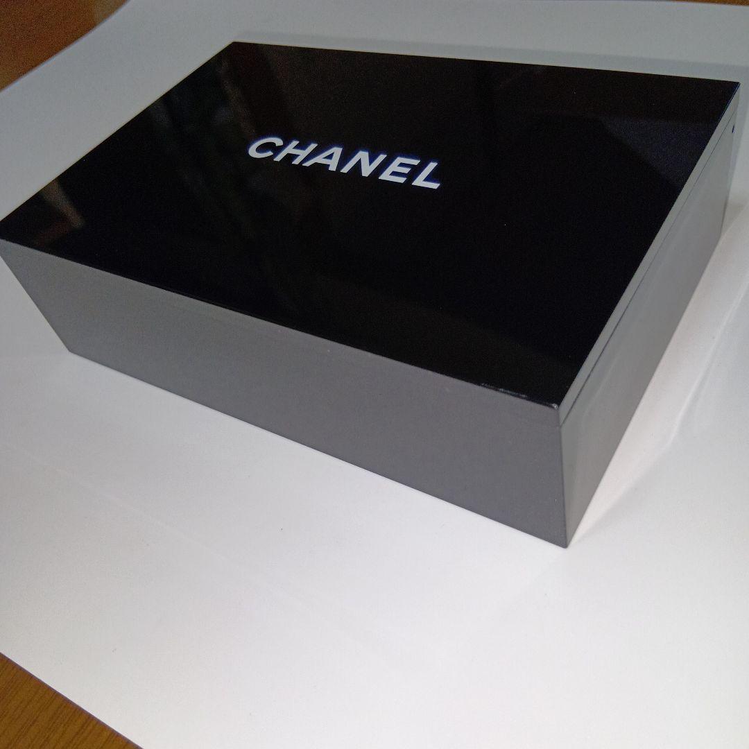 未使用に近い✨️シャネル CHANEL 蓋裏全面ミラー付き ジュエリーボックス