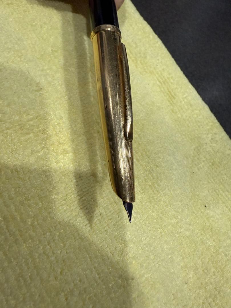 【回転式】PILOT 万年筆 金メッキ 細字