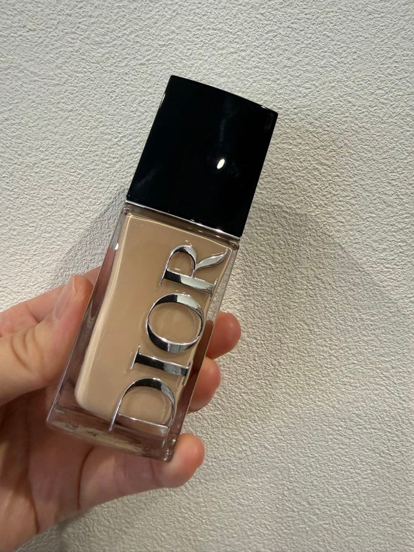 Dior Forever Skin Glow 0.5N フォーエバースキングロウ