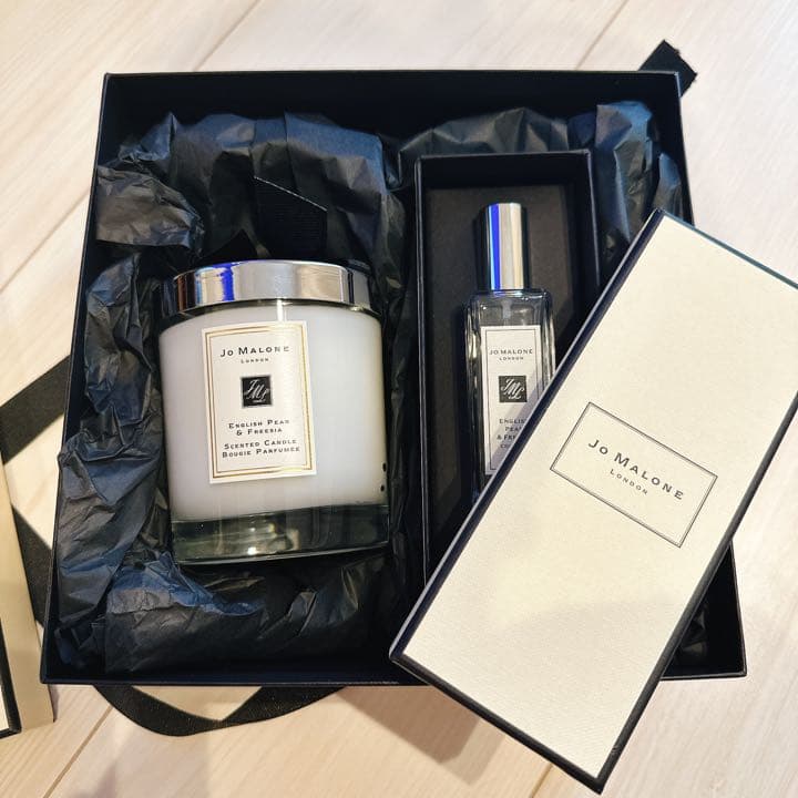 JoMALONE LONDON イングリッシュペアー&フリージアコロンキャンドル