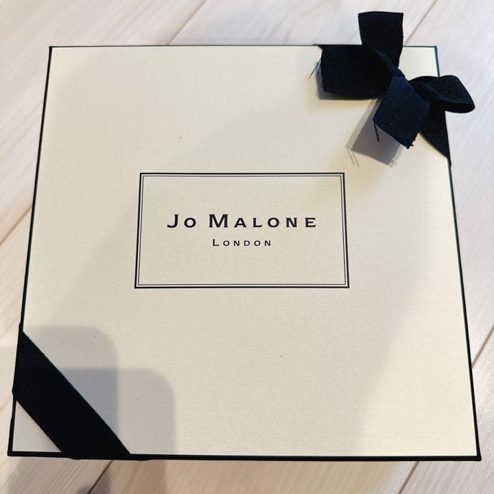 JoMALONE LONDON イングリッシュペアー&フリージアコロンキャンドル