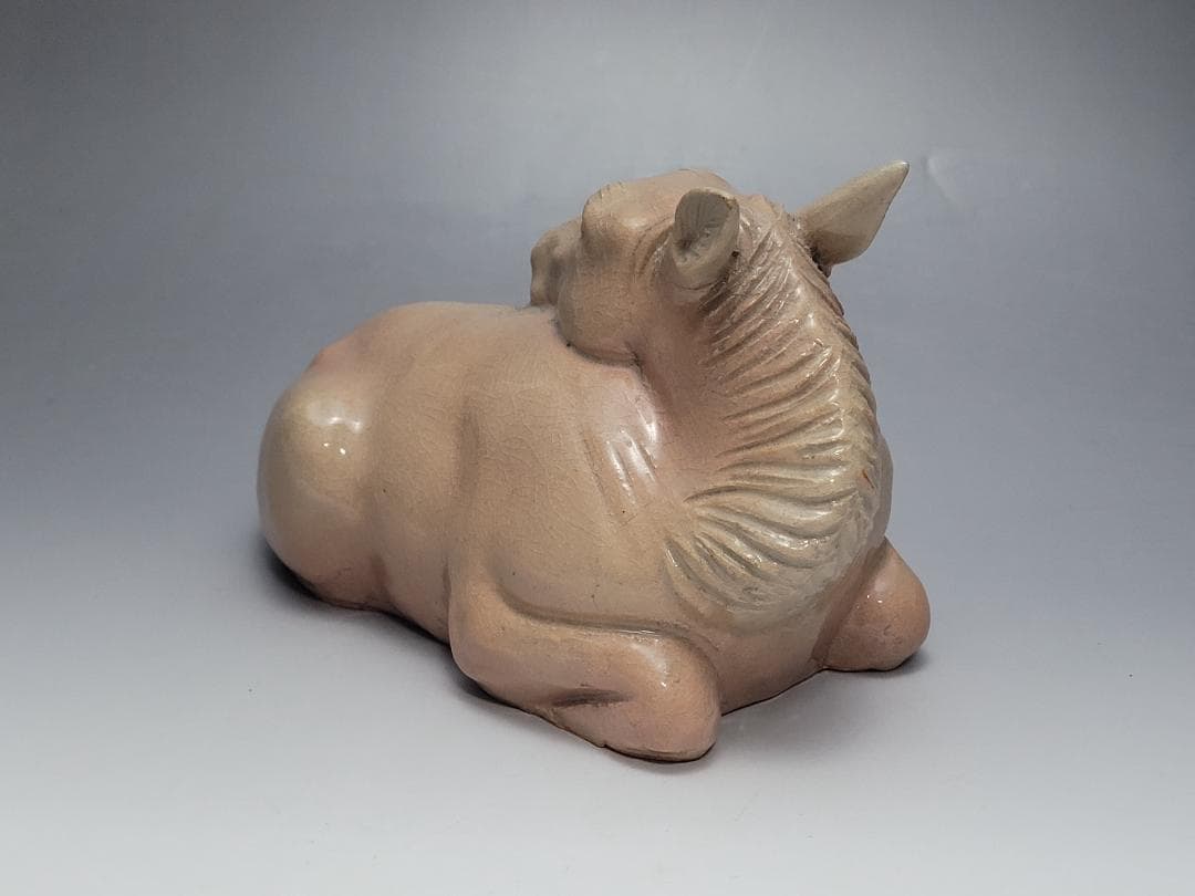 萩焼 唐津焼 中野霓林作 馬型 置物 在銘 幅約18.2cm