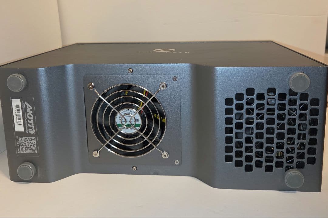 Node Titan 外付けGPUボックス eGPU