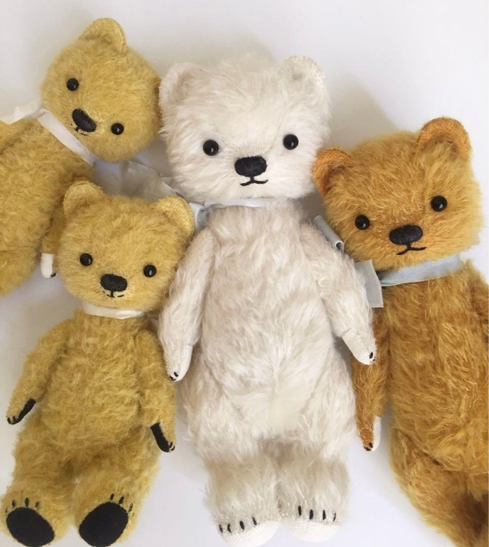 白い足ちゃん アーティストベア 海外作家様 ハンドメイド テディベア くま