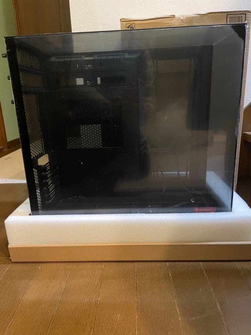 lianli o11 vision black（ジャンク）
