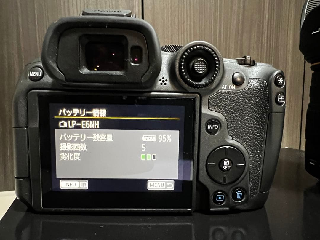 Canon EOS R7 ミラーレスカメラ