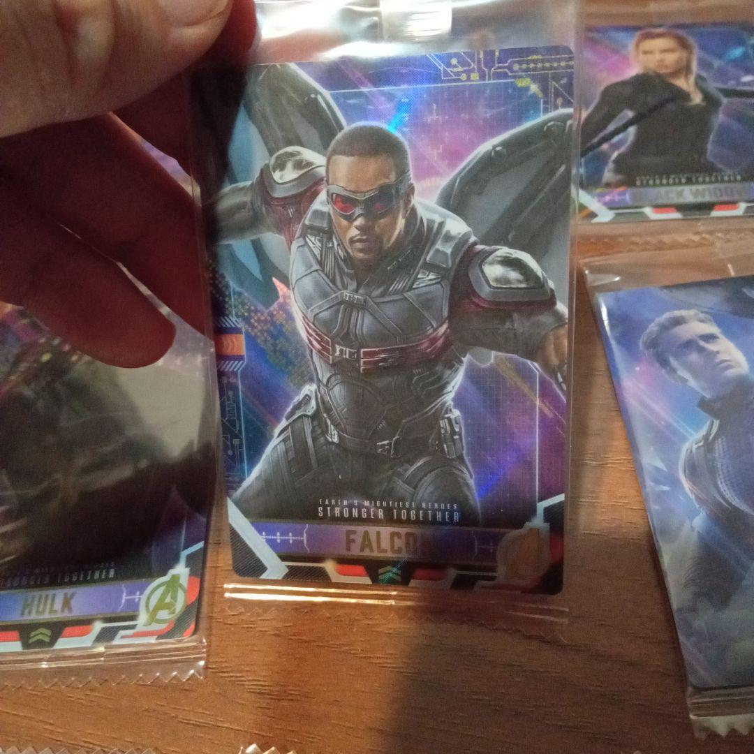 【未開封品】アベンジャーズカード　キラレア
