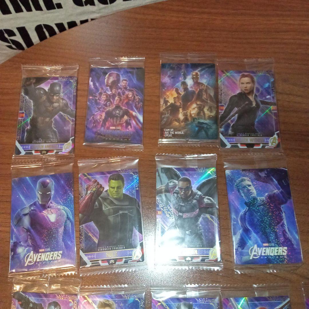 【未開封品】アベンジャーズカード　キラレア