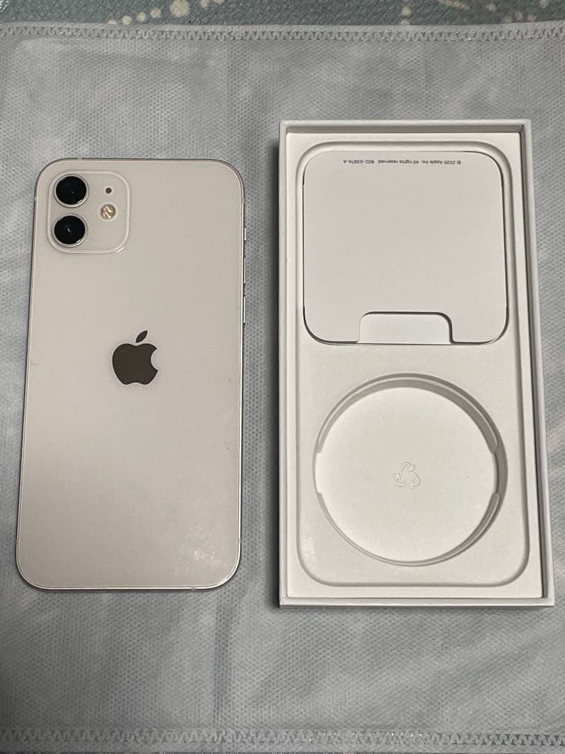 iPhone12 美品 64GB