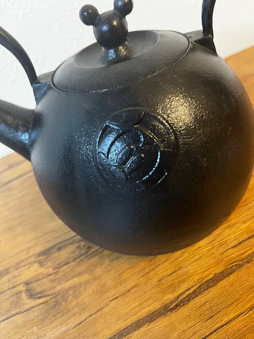 ディズニーデザインの南部鉄器（鉄瓶/急須）