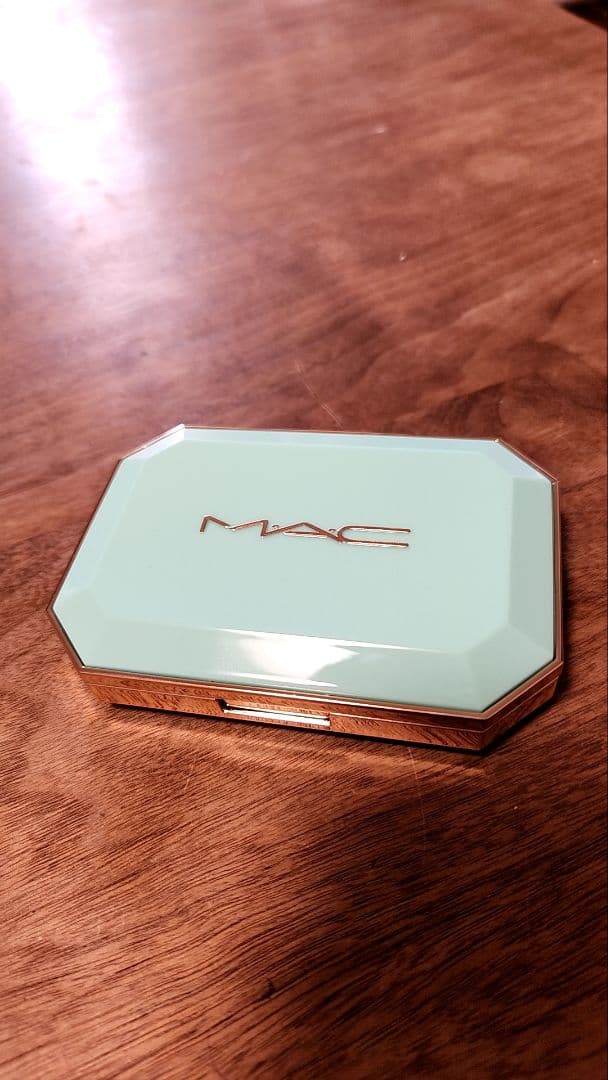 2025ホリデー MAC マクニフィセントアイシャドウパレット