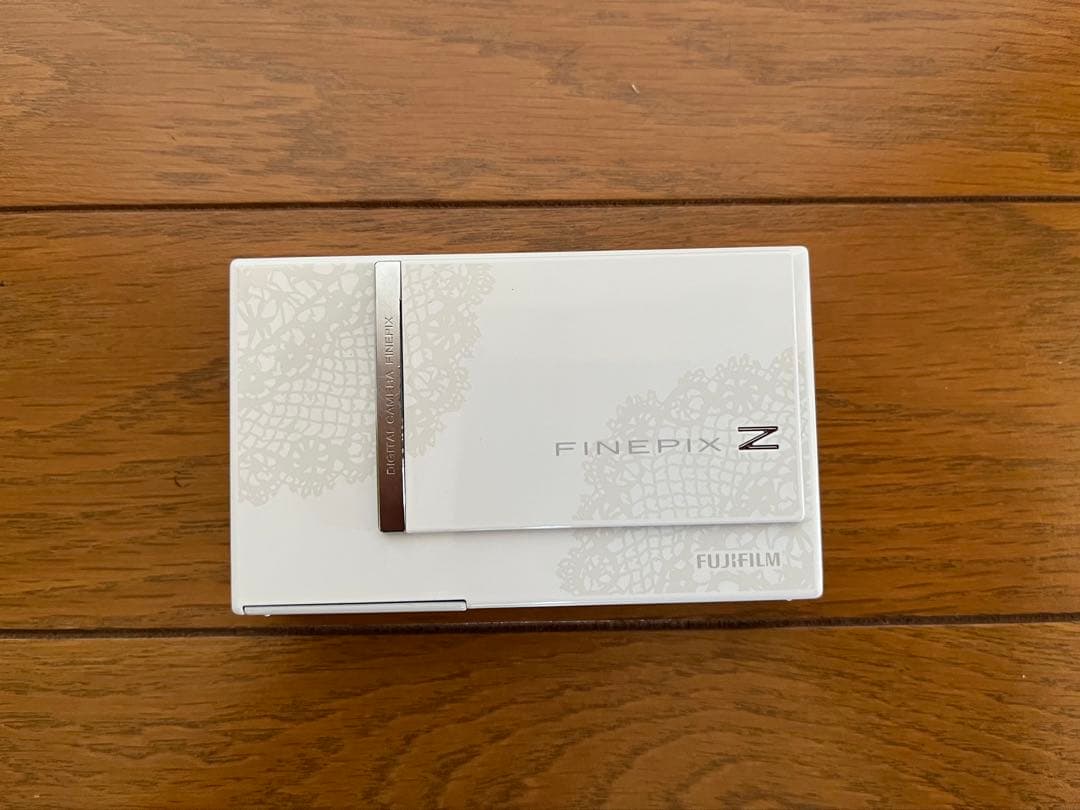 FUJIFILM FinePix Z250fd ホワイト デコ模様