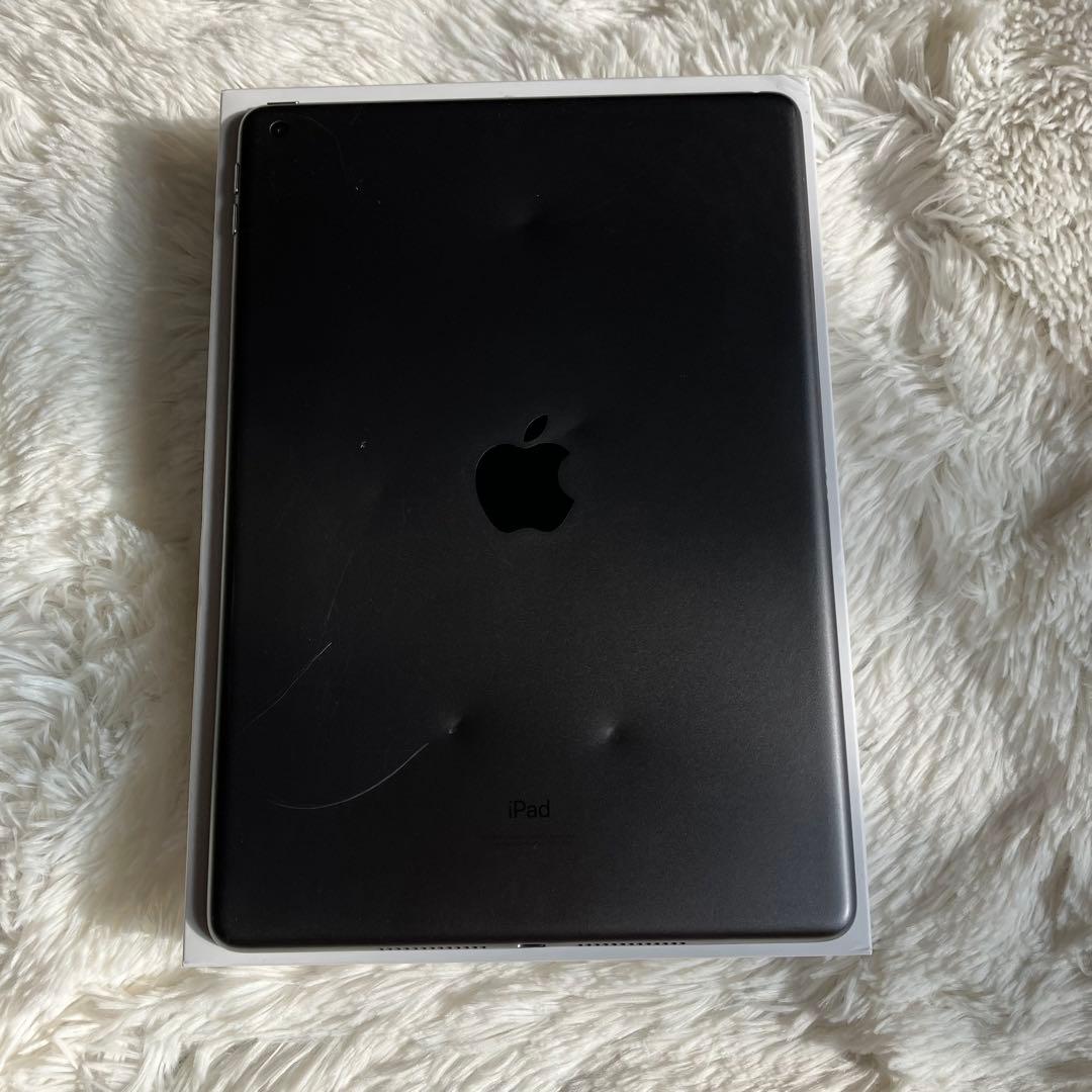 【完動品】iPad 第9世代 64GB 【すぐ発送】【付属品】