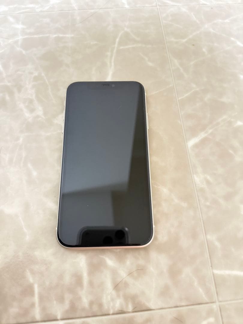 Apple iPhone11本体 ホワイト 64GB SIMフリー