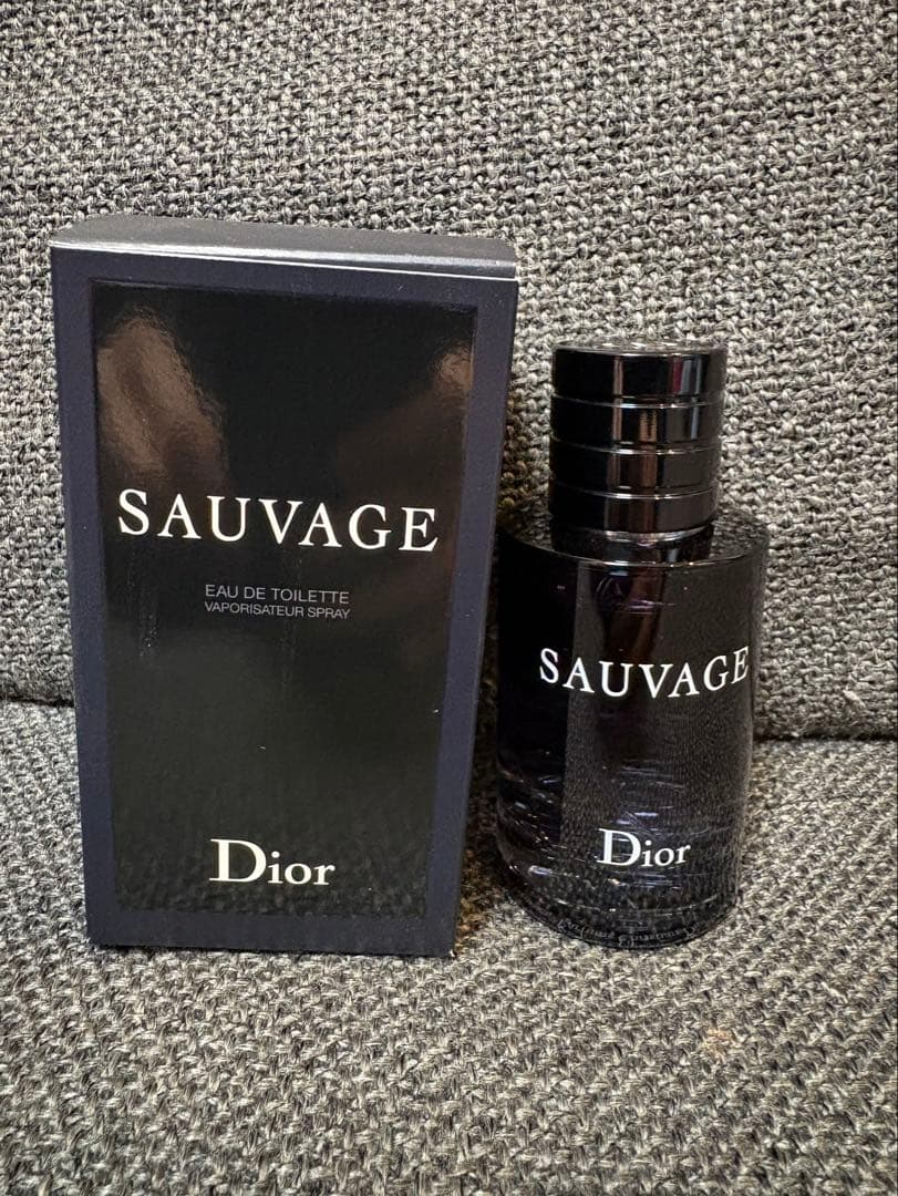 【超美品】ディオール（Dior） ソヴァージュ（SAUVAGE） 60ml