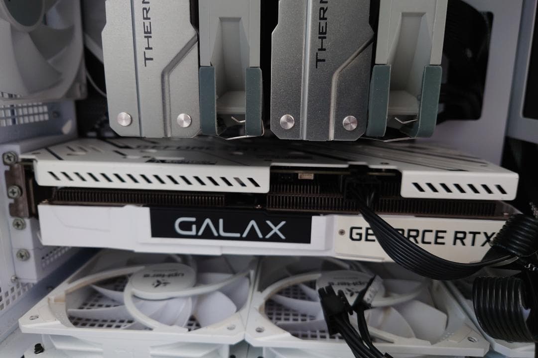 グラフィックボード・グラボ・ビデオカード RTX 3060 12GB GK-RTX3060-E12GB/OC/WHITE