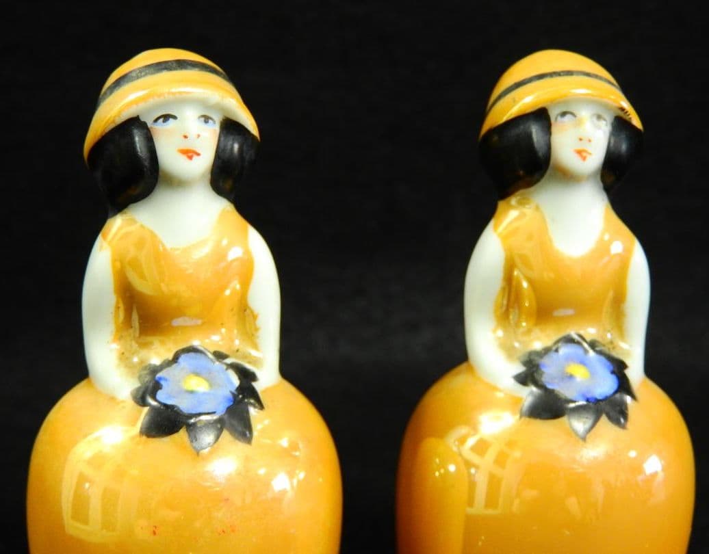 美品 オールドノリタケ 青花持ちのデコレディ S&P シェイカー No.534