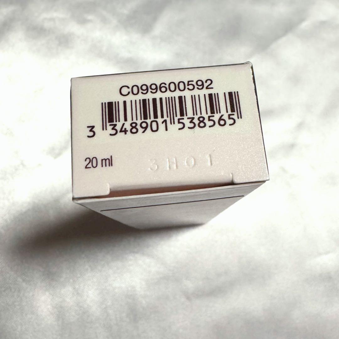 Dior カプチュール トータルセル ENGY アイセラム