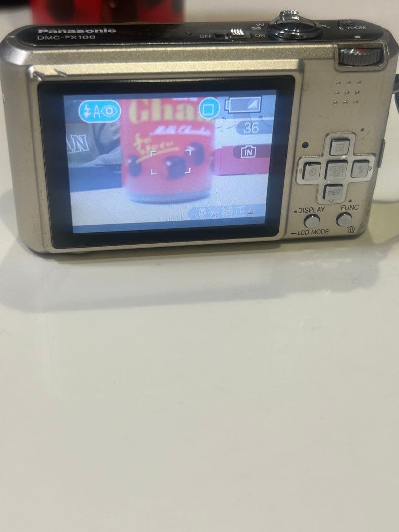 LUMIX DMC-FX100 12メガピクセル